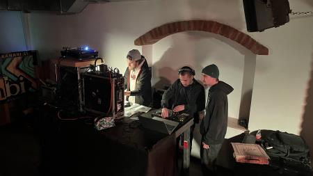 roots_in_the_woods (5)